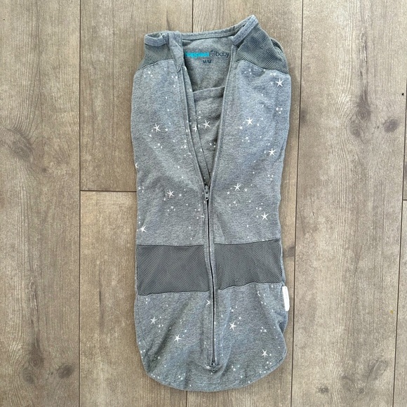 Happiest Baby sleep swaddle stars snoo size medium
Guc
For 12-18 pound baby - Picture 1 of 6